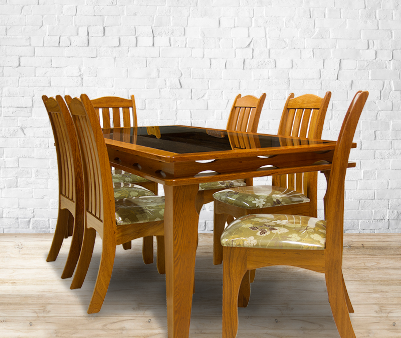 Cadeiras de madeira maciça: beleza e qualidade